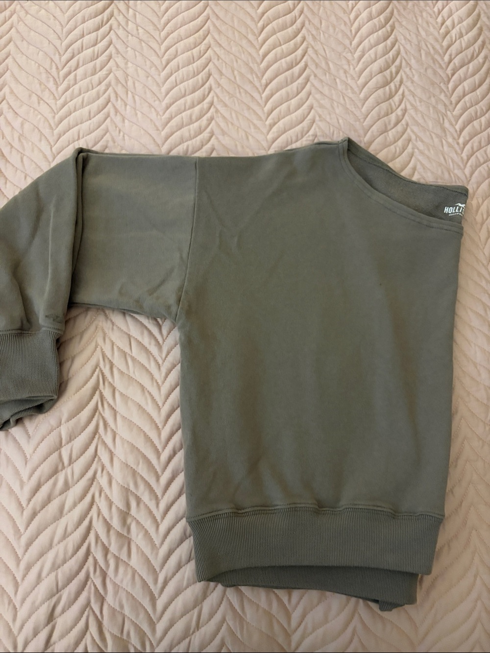 Hollister Oversized Olive Green Sweatshirt Women’s Size L Soft Casual - Picture 6 of 6